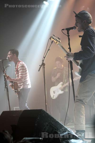 BLACK LIPS - 2010-05-26 - PARIS - La Machine (du Moulin Rouge) - Cole Alexander - Jared Swilley - Ian Brown